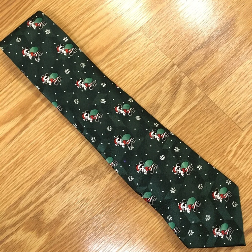 Mickey & Co Mickey Mouse Santa carrying Sack of Presents Neck‎ Tie Green Disney